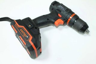 Taladro CD-201HBC Compact + Accesorios