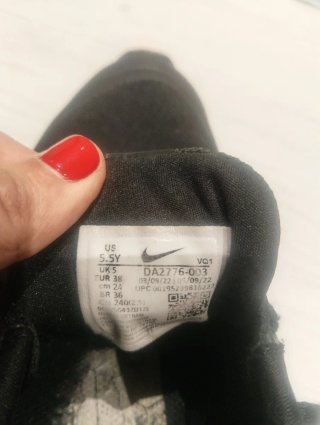 Zapatillas Nike Mujer Talla 37 Negras/Blancas