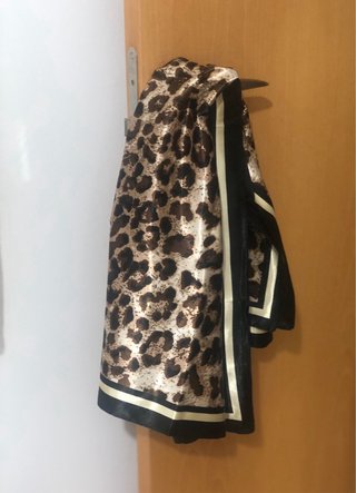 Pañuelo estampado leopardo