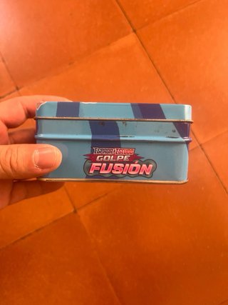 Colección Cartas Pokémon + Caja Metálica