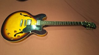 Guitarra Epiphone Dot 335 vs