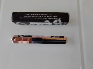 Fenty Beauty Mattemoiselle Lipstick tono rojo teja