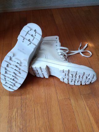 Botas