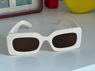 Gafas de sol beige rectangulares Zara