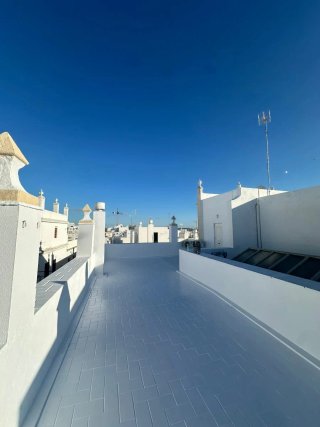 Se realizan trabajos de pinturas y restauración