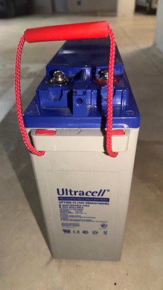 Batería AGM Ultracell y PlusEnergy Car Audio