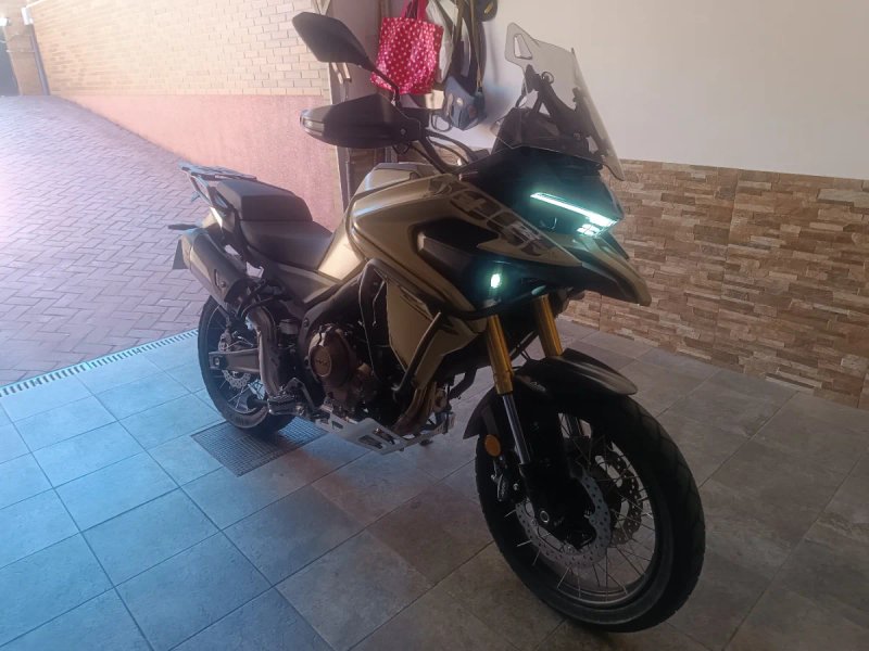 Voge 625 DSX Adventure desert