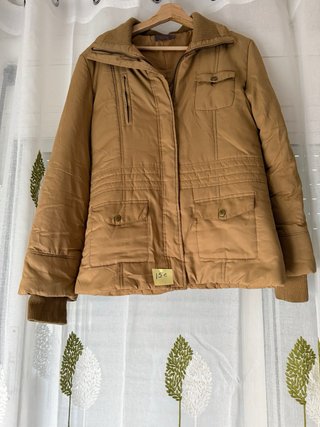 Jersey verde cuello pico