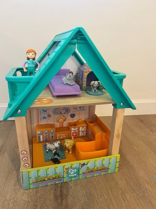 juguete casita Veterinaria con Figuras