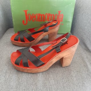 Sandalias Jocomomola tacón madera