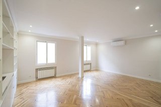 Piso en alquiler en Recoletos en Madrid