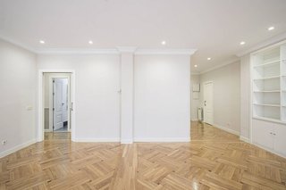 Piso en alquiler en Recoletos en Madrid
