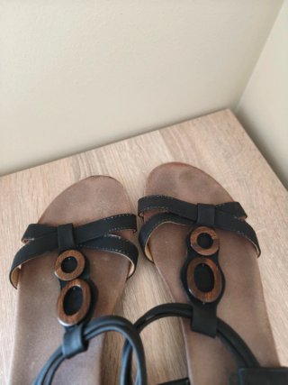 Sandalias negras y marrones talla 41