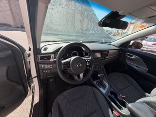 Kia Niro Kia Niro 1.6 GDi Híbrido Enchufable 104kW Drive