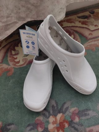 Zuecos Feliz Caminar Blancos Ultraligeros