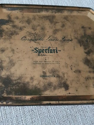 Scatola in latta vintage decorata Sperlari