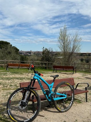 Bicicleta Enduro Evil Wreckoning 29’