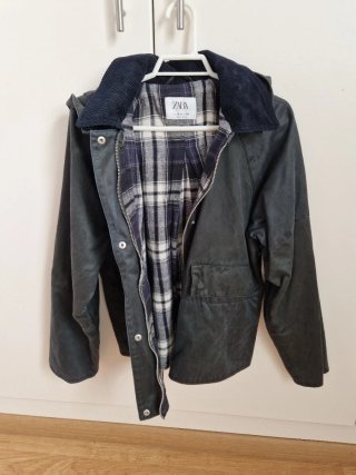 Parka Zara azul con capucha