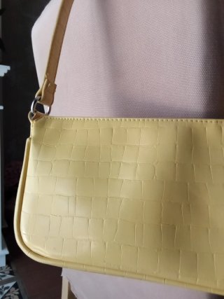 Bolso juvenil amarillo efecto piel
