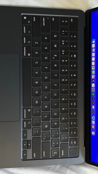 MacBook Air M2 13” 8GB/512GB Medianoche + Garantía