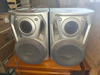 Altavoces Panasonic Plata y Negro