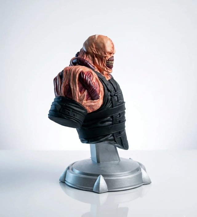 Busto Némesis Resident Evil 32cm