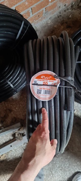 Tubos Eléctricos Corrugados Negro