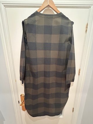 Vestido COS cuadros verde y gris