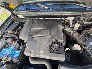 Mitsubishi Montero 2004