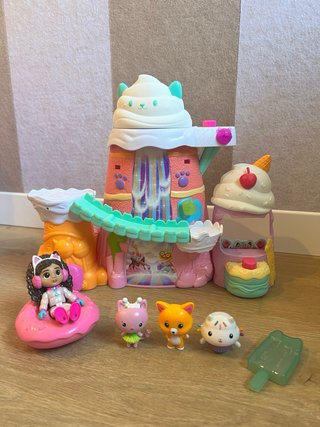 Casa de Muñecas Gabby Montaña de Dulces