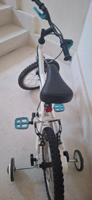 Bicicleta infantil 16 con ruedines