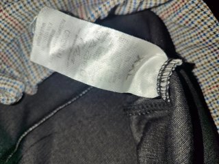 Pantalón señora cuadros gris y rojo