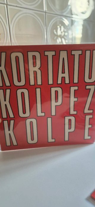 Vinilo KORTATU KOLPE KOLPE