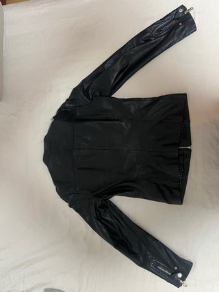Chaqueta de cuero negra