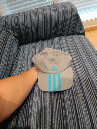 Gorra Adidas Gris y Azul
