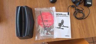 Rodillo Wahoo KICKR CORE + Cassette + Esterilla
