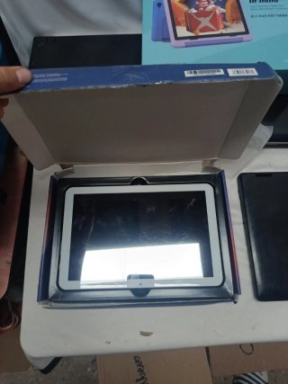 Lote  portátiles y tablets rotos  reparar o piezas