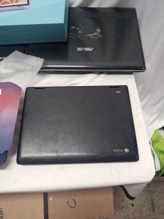 Lote  portátiles y tablets rotos  reparar o piezas
