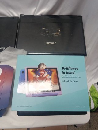 Lote  portátiles y tablets rotos  reparar o piezas