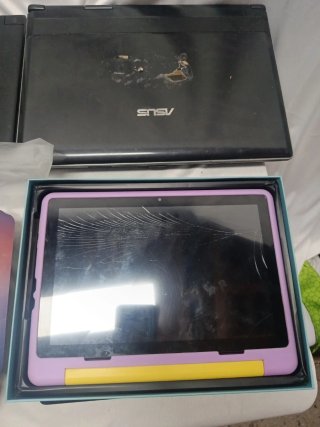 Lote  portátiles y tablets rotos  reparar o piezas