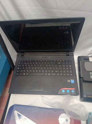 Lote  portátiles y tablets rotos  reparar o piezas