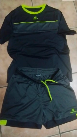 Conjunto deportivo niño negro y verde