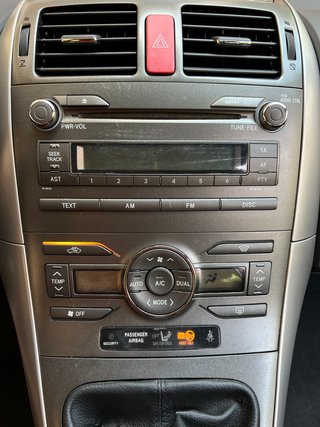 Toyota Auris 2009 1.3 gasolina