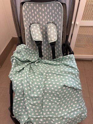 Colchoneta y muselina Tous