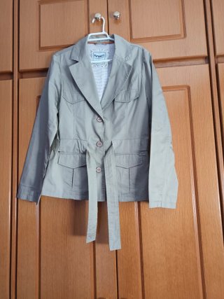 Chaqueta ,tela gabardina