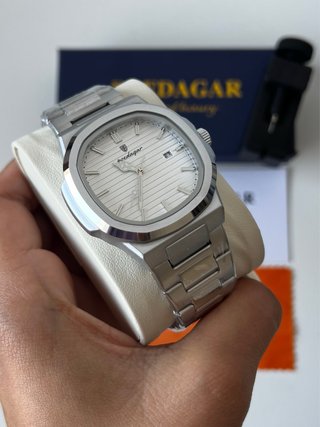Nuevo reloj Poedagar