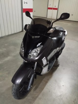 Yamaha Xmax 125 Negra/Gris