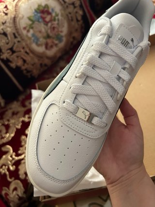Zapatillas Puma Blancas y Verdes