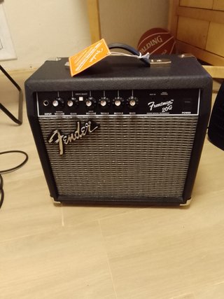 Amplificador Fender Frontman 20G