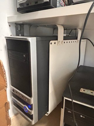 Escritorio ACTIU blanco con opcion soporte PC